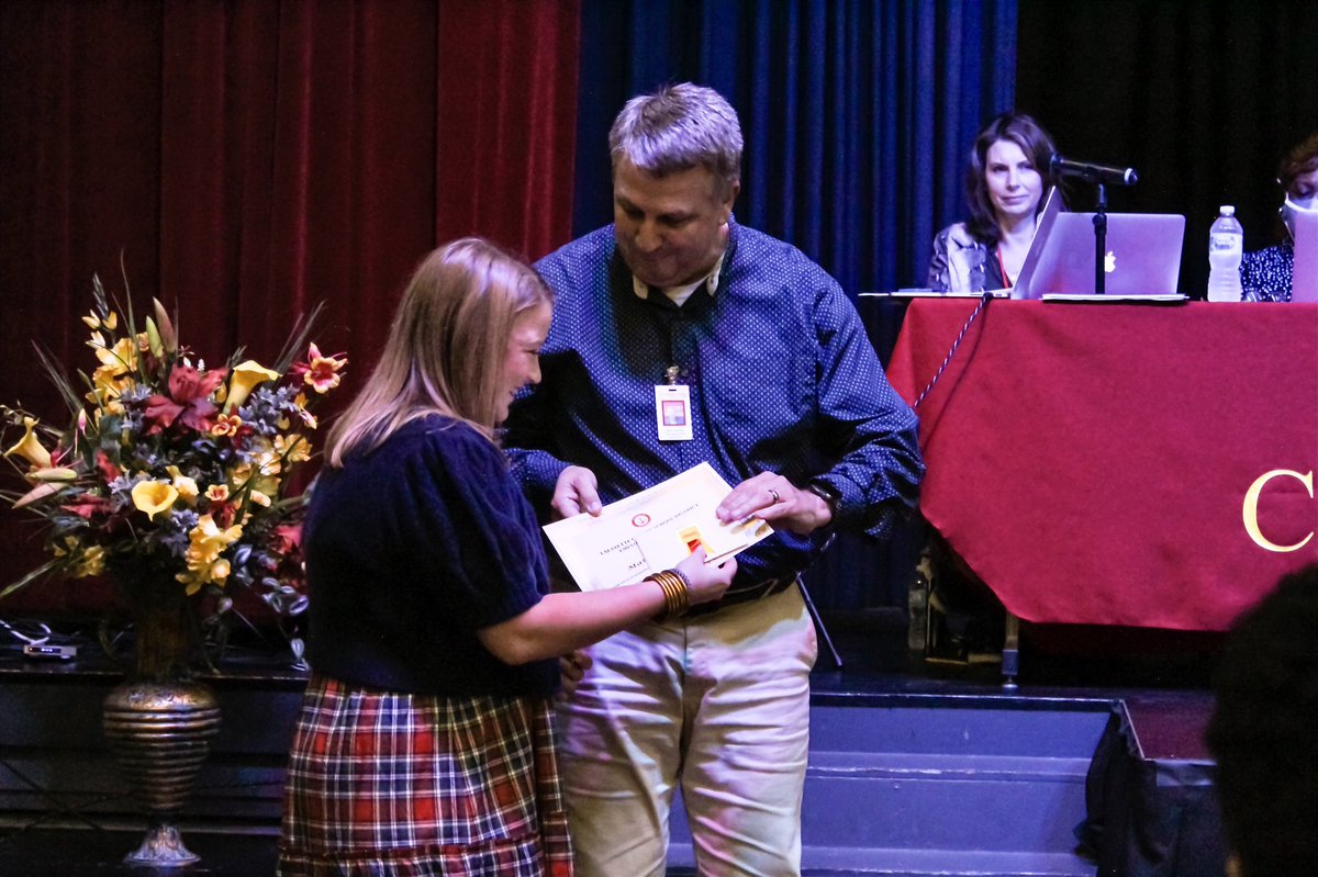 LafCo_District's tweet photo. Congratulations to our November Employee of the Month, Miss Maty Katterjohn.  Miss Katterjohn is a teacher at Lafayette Elementary School and was honored Monday during the LCSD school board meeting. 

Thank you to @SquareBooks for the donated gift card.

📸: Daisy Noble for CMG https://t.co/dZv47IHFq3