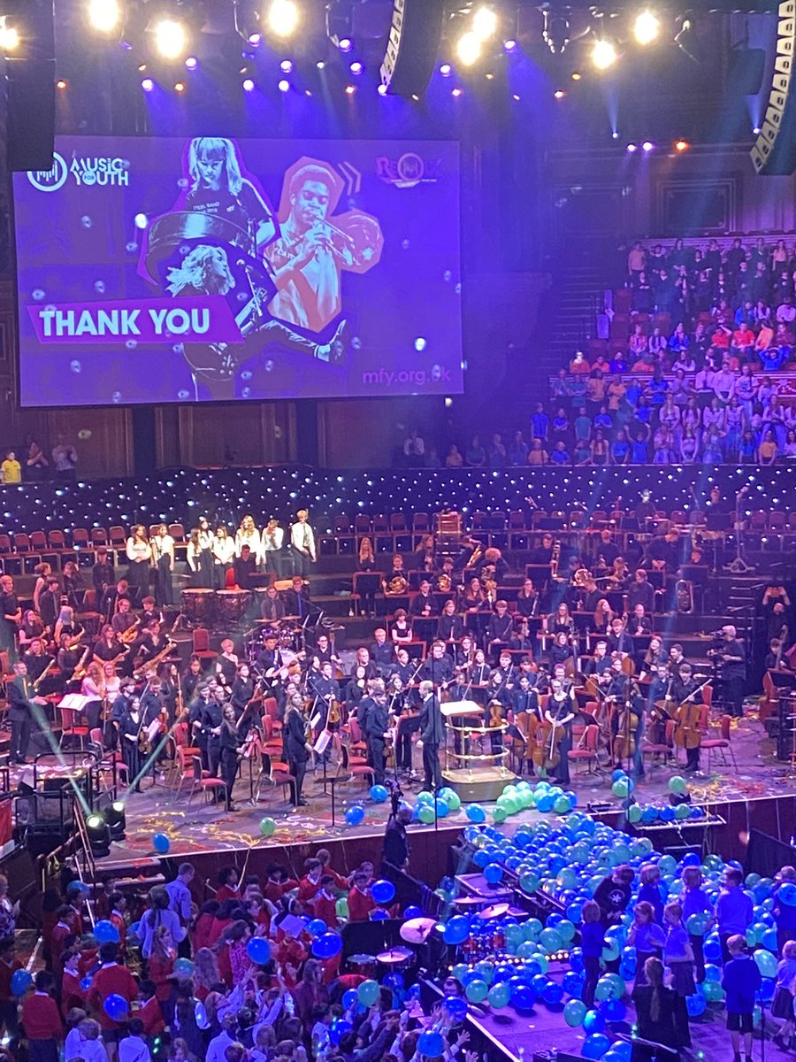 MFr5854769's tweet photo. A truly amazing evening #MFYREMIX2021 @RoyalAlbertHall 2000 young people celebrating their creativity and talents with such passion and confidence. Special shout out to @Remel_London and her youth co-presenters #environment #wellbeing #musicinlockdown https://t.co/Nt9uoB3taD