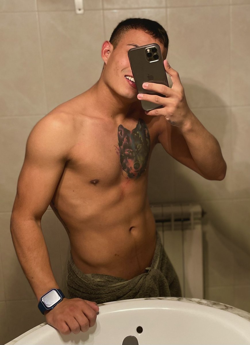 jcardon68's tweet photo. Contra viento y marea, contra todo lo que sea, 🔥😈👌🏼 #boys #gay #HotTrendingSongs #spain https://t.co/toVzoDiuNj