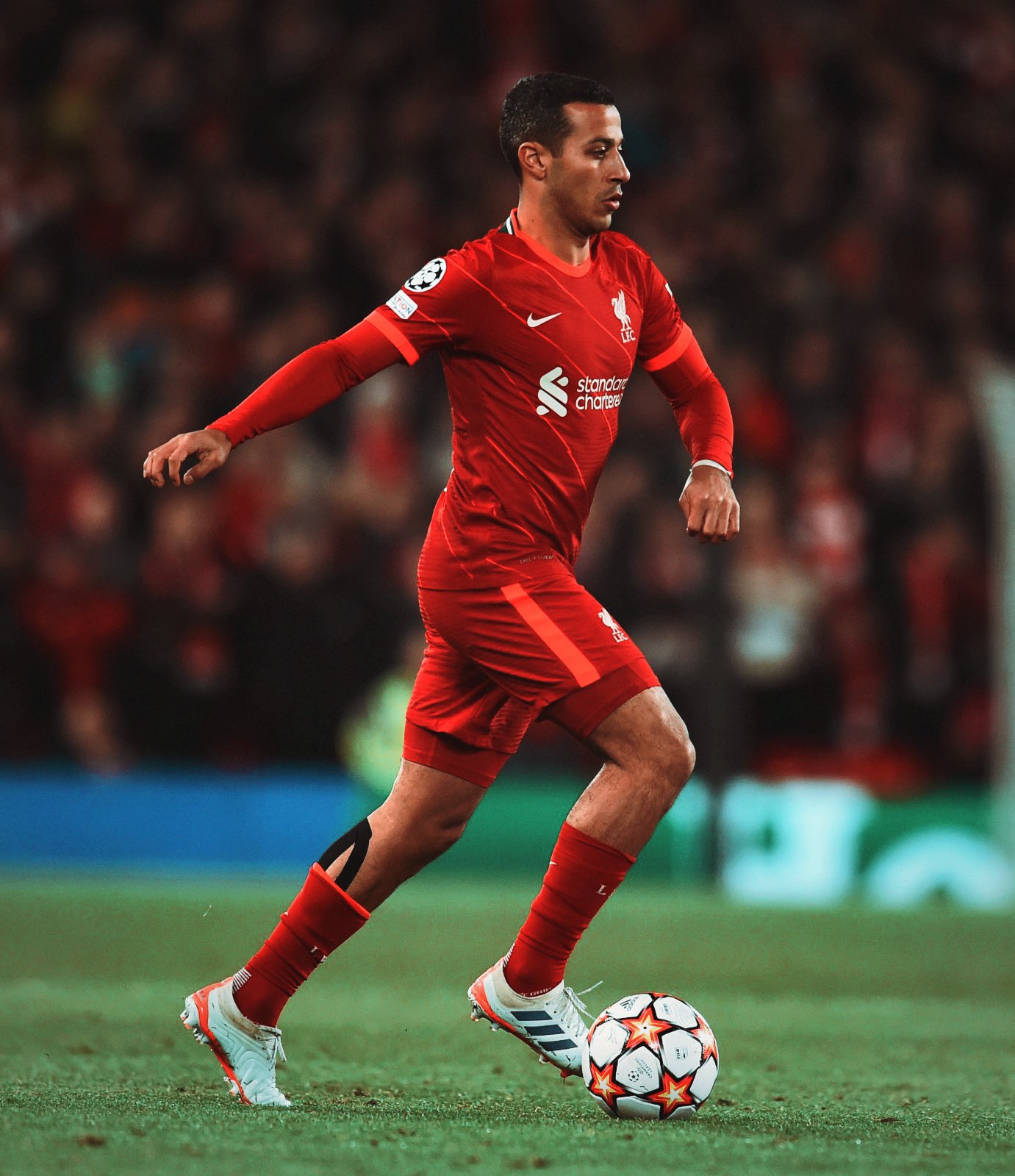 ウェア Thiago Alcantara 1.png