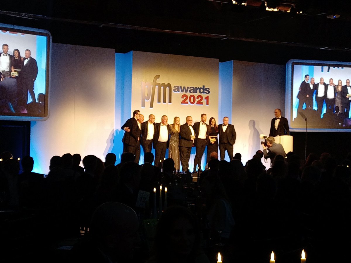 Tonight's #PFMAwards2021 overall winner has been <a href="/AndronFM/">Andron FM</a> with <a href="/CushWakeUK/">Cushman & Wakefield</a> - huge congratulations and massively deserved. What a team! #teamfirst #facman