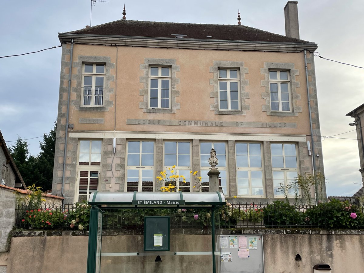 AMRF (@maires_ruraux) on Twitter photo ce jeudi 4 novembre, Michel Fournier, Président de l'AMRF sera l'invité d'<a href="/yvescalvifan/">Yves Calvi</a> sur <a href="/RTLFrance/">RTL France</a> à 8 h 30 pour parler de la situation du monde #rural 2 ans après l'apparition de l' #agendarural #RTLMatin #macommuneestutile ce jeudi 4 novembre, Michel Fournier, Président de l'AMRF sera l'invité d'<a href="/yvescalvifan/">Yves Calvi</a> sur <a href="/RTLFrance/">RTL France</a> à 8 h 30 pour parler de la situation du monde #rural 2 ans après l'apparition de l' #agendarural #RTLMatin #macommuneestutile