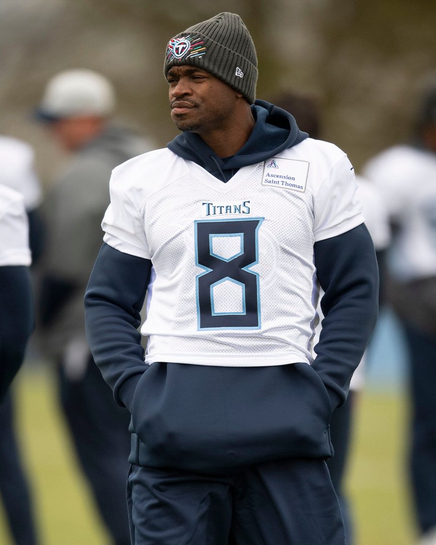 NFL's tweet photo. All Day in Nashville. 

@AdrianPeterson | #Titans https://t.co/5rv4KWPn4c