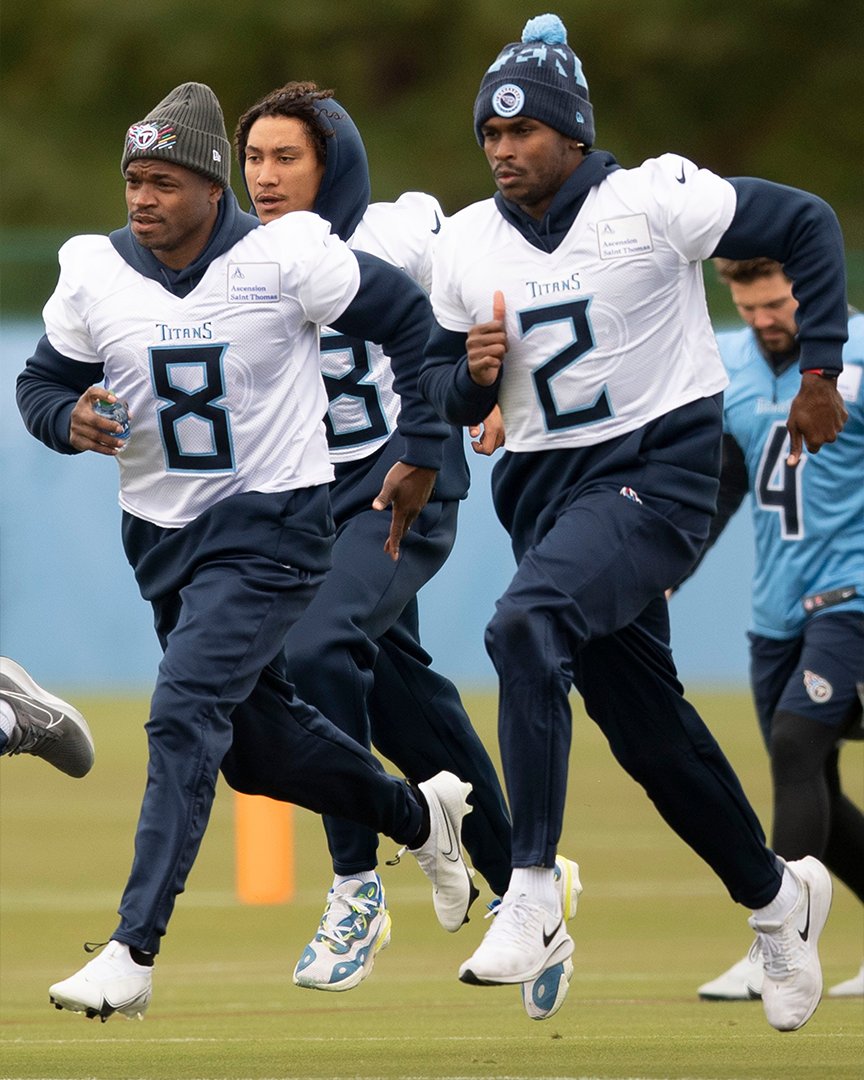 NFL's tweet photo. All Day in Nashville. 

@AdrianPeterson | #Titans https://t.co/5rv4KWPn4c