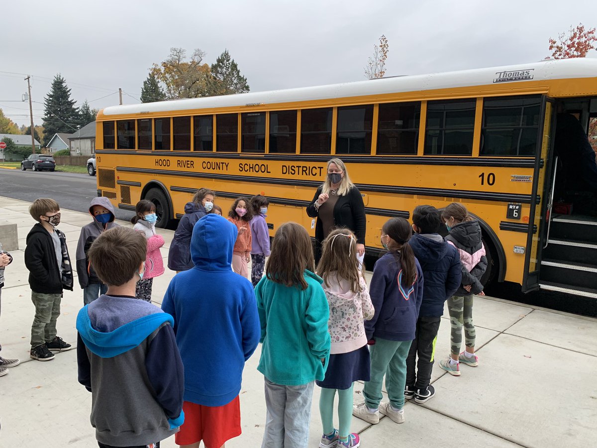 MayStreetES's tweet photo. Teaching and reinforcing bus expectations. Be Safe. Be Respectful. Be Responsible. Be Kind. https://t.co/Or8R9ubJAD