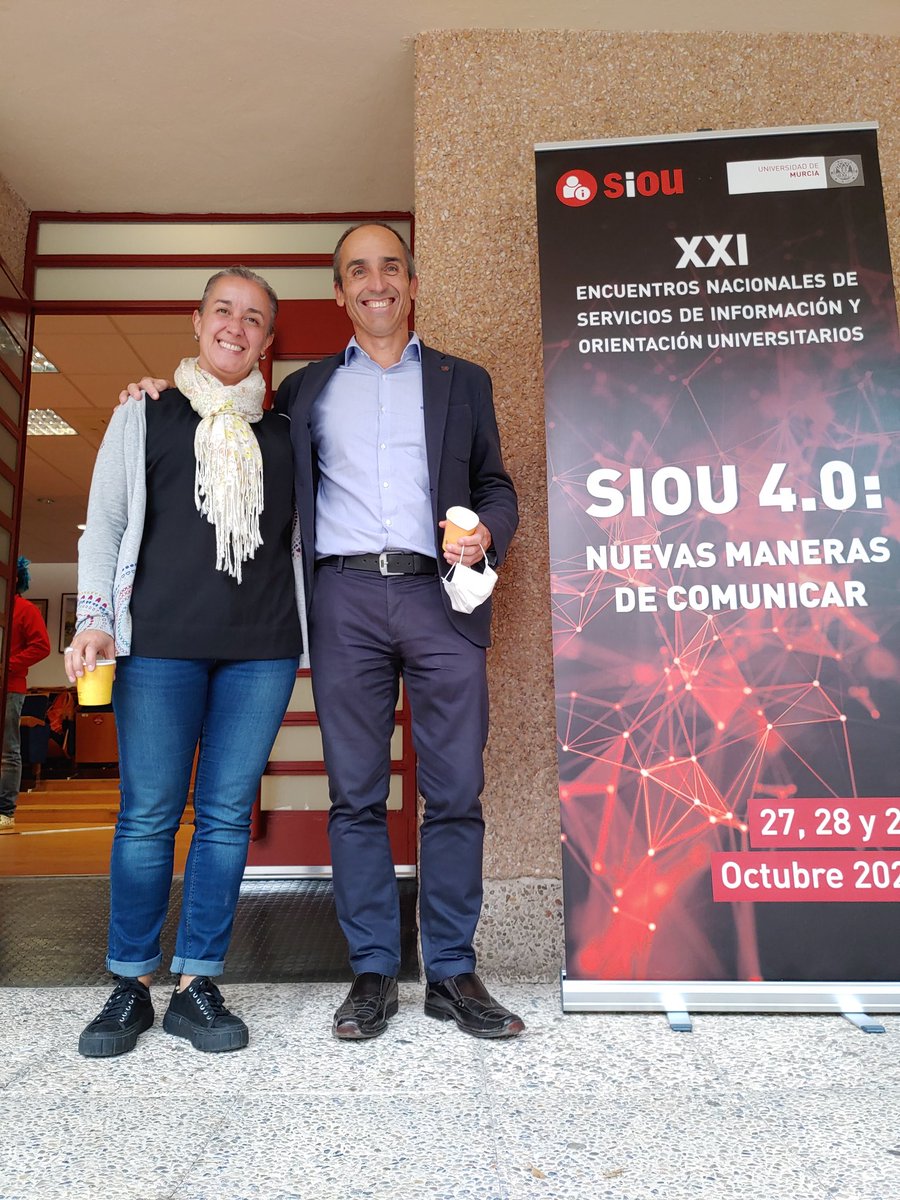 JavierOubina's tweet photo. Con Sara Peinado, directora de @uam_estudiantes en Encuentro #SIOU de @UMU. Sara simboliza mejor que nadie el trabajo convertido en pasión por ayudar, orientar y acompañar con absoluta entrega y generosidad a los estudiantes de @UAM_Madrid. Afortunado de trabajar a su lado. https://t.co/pP1SIWBrQ9