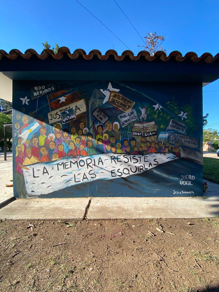 LA MEMORIA RESISTE LAS ESQUIRLAS

En un nuevo aniversario del atentado a Fabrica Militar, a través del arte quisimos representar el dolor de todo un pueblo que tiene memoria y que no olvida como lo arruinaron. No olvidemos nunca que lo que ocurrió en Rio Tercero FUE UN ATENTADO.