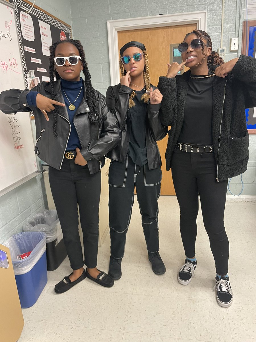 TAPrincipal's tweet photo. Day 3 of Spirit Week is Music Artist Day!! We had guest appearances by Earth, Wind, and Fire, Kris Kross, Virtue and friends. #TATakeover https://t.co/hum5Mpy2VO