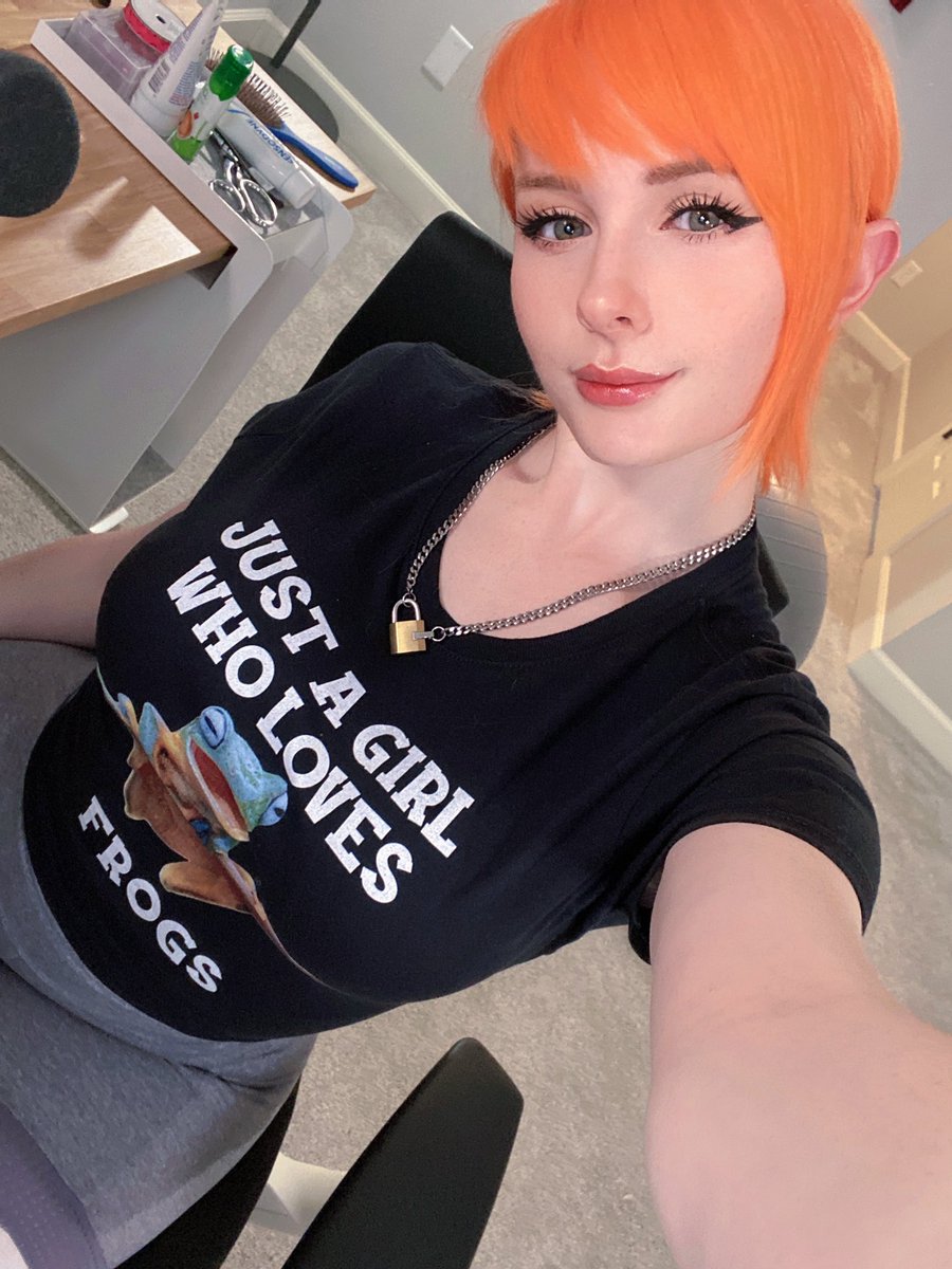 can we look at frog pics later? meowri jennalynnmeowri