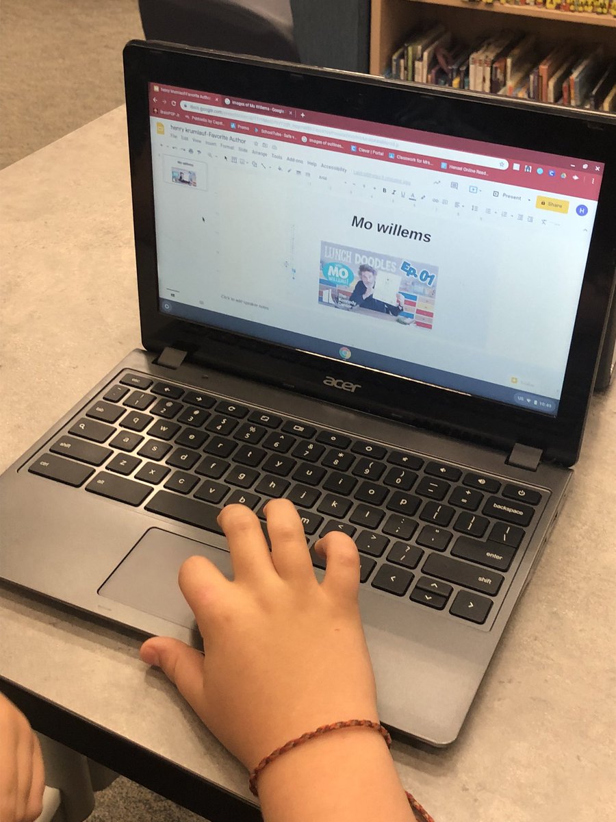 BaileyESlibrary's tweet photo. Did you know November 1st was national author day!? Grades 3-5 have been working on their Google Slides and technology skills along with typing to create a Google Slideshow about their favorite author! #research #googleslides #teachingtechnology #applyingtypingskills https://t.co/4AlDiCFIVs