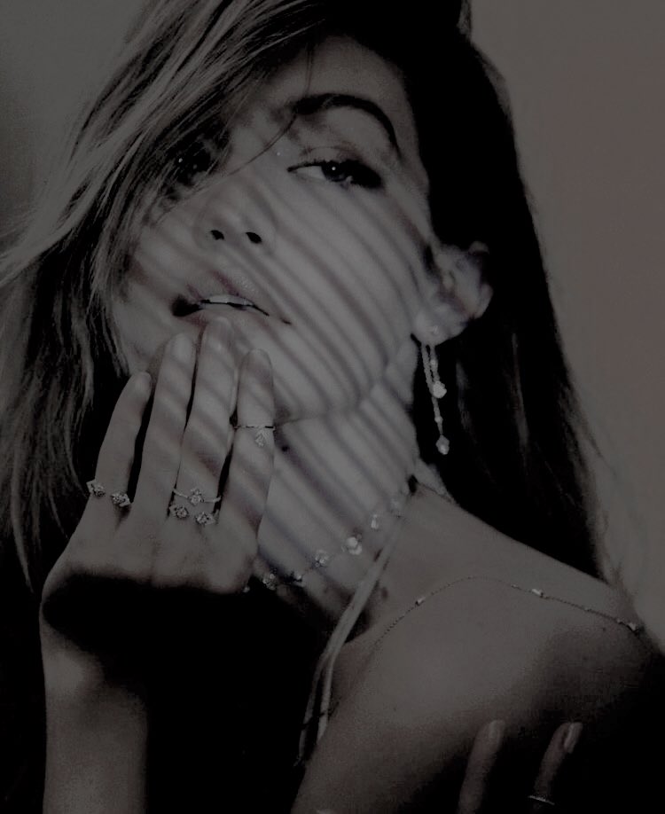 WOMENZR's tweet image. ⠀
⠀
⠀⠀  ▬   🧨   ◡   ı’m   ɑ   fuckın’   bomb   *   gonnɑ   blow   ın   ʏouɾ   hɑnds   lıke   ɑ   dɑmn   ›   𝐝 𝐲 𝐧 𝐚 𝐦 𝐢 𝐭 𝐞   ‹   wɑᴛch   me  !

⠀⠀⠀⠀⠀