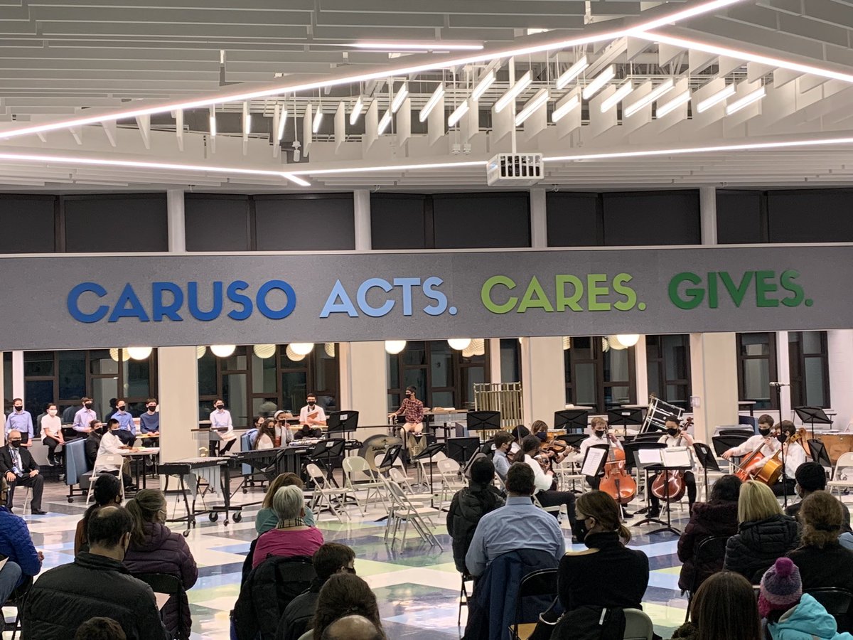 109Caruso's tweet image. Live performers in front of a real live audience!! Congrats @CMSOrchestra @tgrossberg on an incredible evening with @DeerfieldHS musicians! #CarusoWay