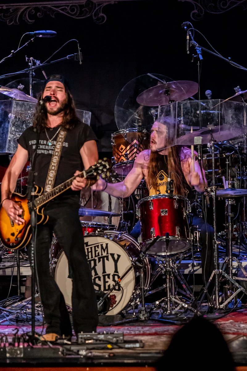 ThemDirtyRoses's tweet photo. We're coming back to #SouthCarolina to headline @GroundZerorocks on FRIDAY, NOVEMBER 12th! We've got @KRansome_ &amp; @BarnyardStomper kicking things off so get your tickets while you still can here: https://t.co/Sh3nGqfMe2 🥀 🤘  @truegrittalent @GoUpstate @TheSpark #livemusicisback https://t.co/UHceUYH5k0