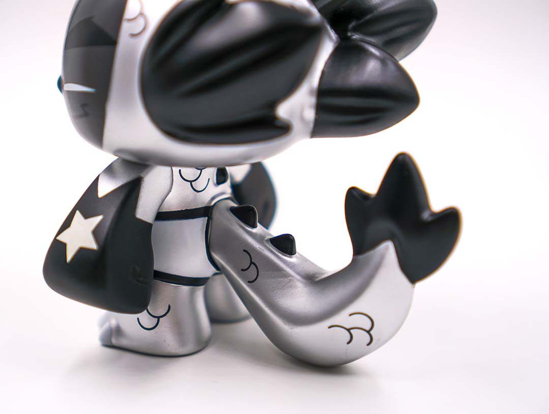 MartinHsu's tweet photo. Silver Dragon 銀龍! Definitely one of my favorite #DragonBoySuper colorways! #Dcon x #CCSE 2021 limited online release!

#DCon2021 #Designercon2021 #CCSE2021 #ComicConSpecialEdition #SDCC2021 #DragonBoy https://t.co/WMNqeB16Or