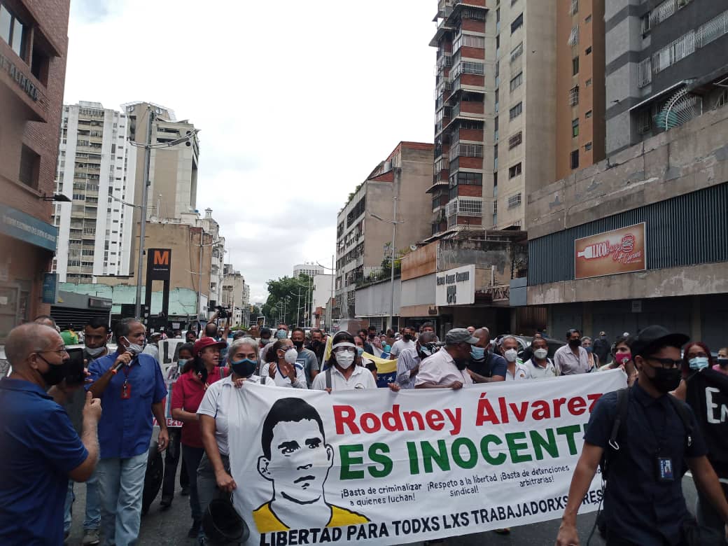 ticaRevolucion1's tweet photo. Queremos #NavidadSinTrabajadorXsPresXs basta de persecución a la clase trabajadora #SiSeViolanDDHH https://t.co/ehxxEPq55r
