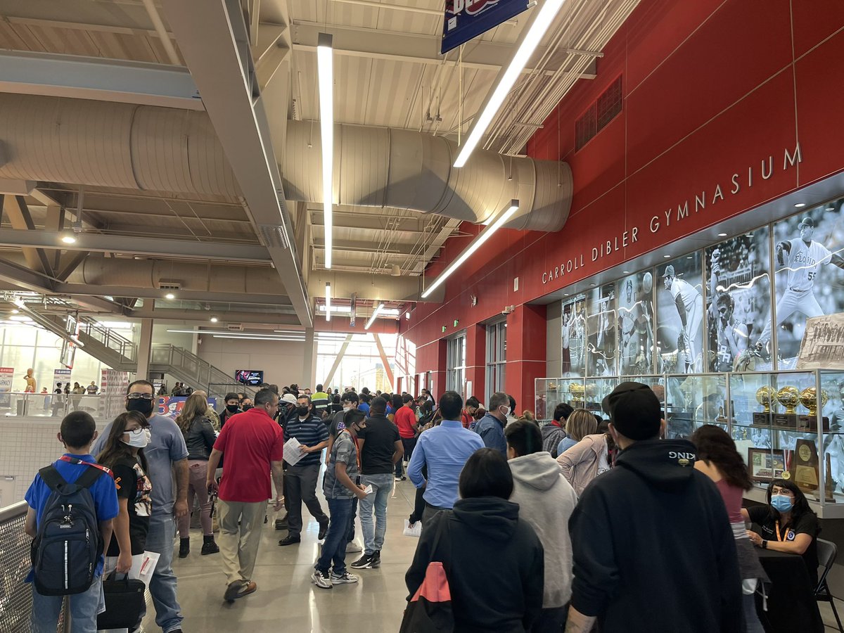 Excited about the great turn out for the HB5 Parent Presentation! #OneRed

@BA_Highlanders <a href="/RendonSylvia/">Sylvia Rendon</a> <a href="/VaniaJean88/">Vania Reyes-Flood</a> <a href="/belairmiddle/">BAMS</a> <a href="/ODPHIRuben/">Luis Ruben Alarcon</a> <a href="/SGonzalez_BAHS/">Sergio Gonzalez</a> <a href="/Doc_Oct_BAHS/">Dr. Octavio Sanchez</a> <a href="/BAHSMottinger/">Wesley Mottinger</a>