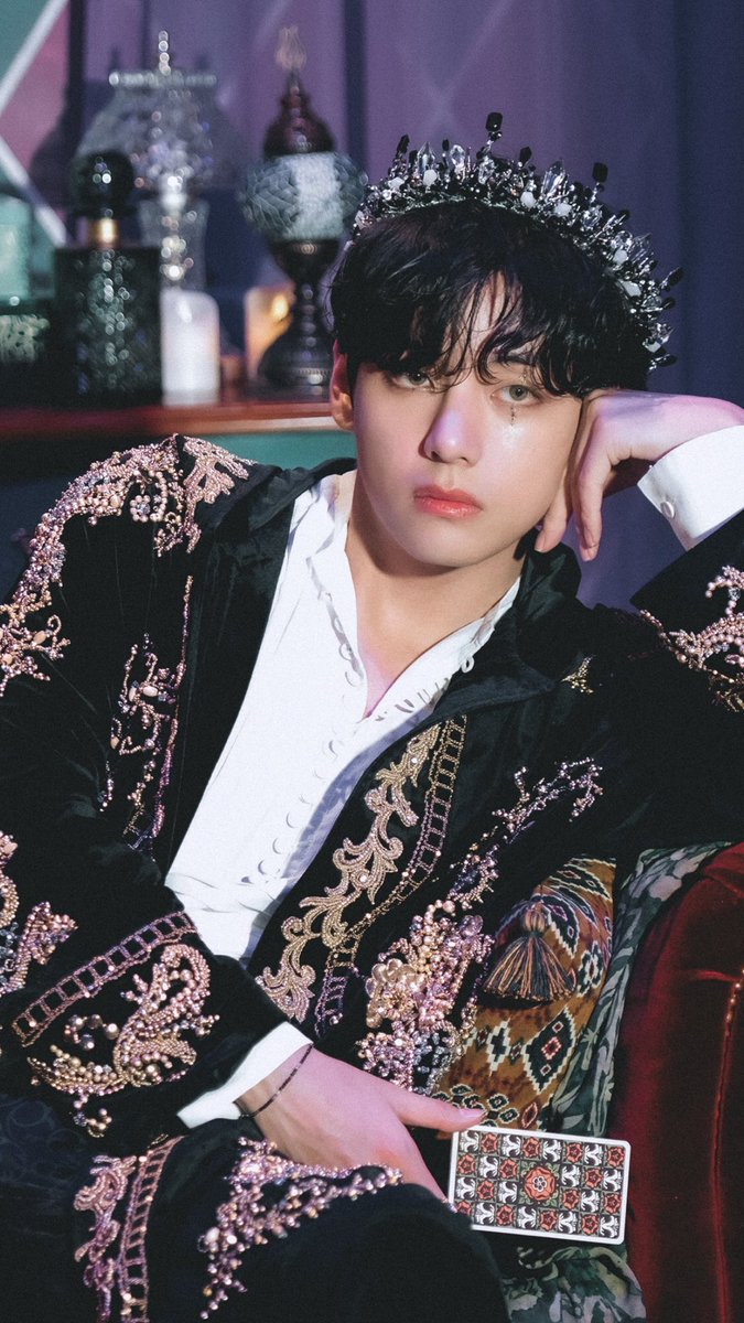 taeteland's tweet photo. king #v https://t.co/tUVuwpxb2H