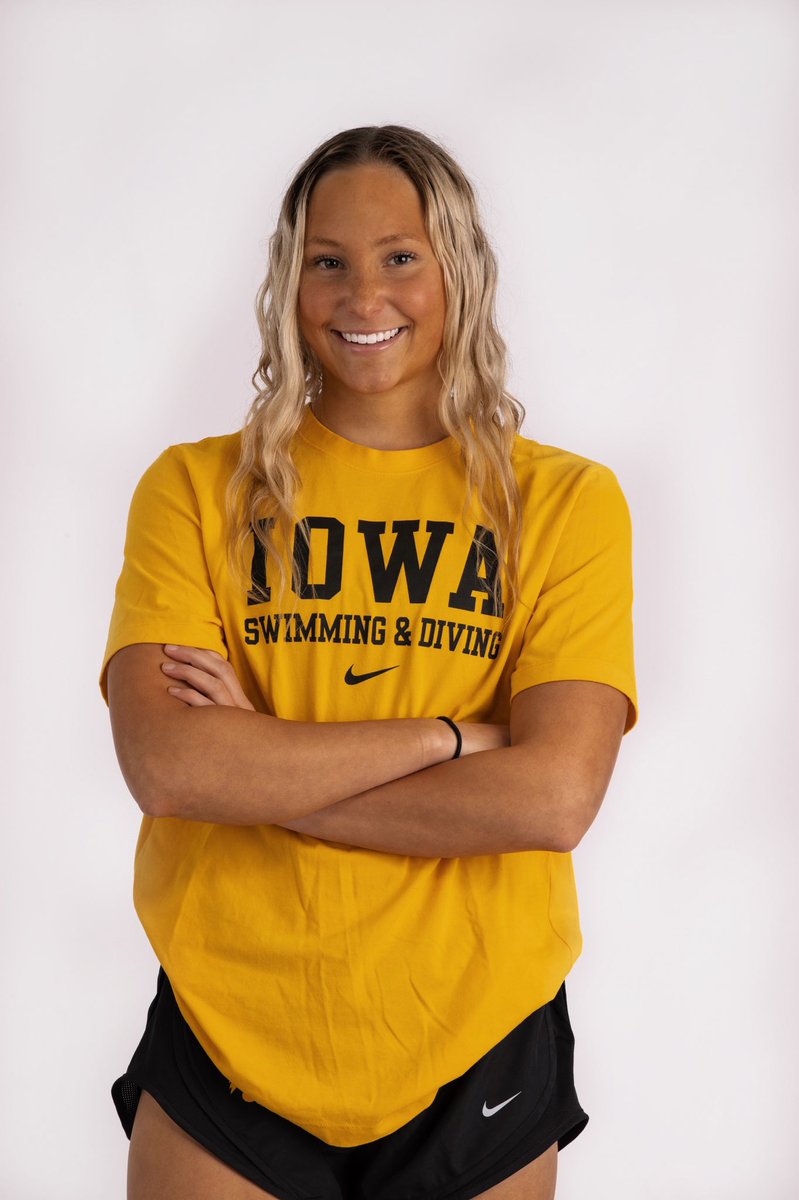 scarletrmartin's tweet image. Things change! And with that being said, I’m switching my commitment to the University of Iowa! Thankful for this opportunity! Can’t wait to get to work! GO HAWKS🐤