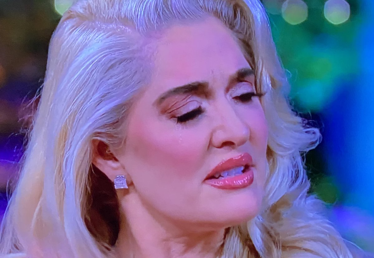 ryanbailey25's tweet photo. “Why did u leave me with all of these lawsuits pointed at me?”

That’s the question she asked him?  What about “how could you do this to all of those people?”  I do genuinely believe she feels bad for herself and that’s it.  #rhobh https://t.co/BAnr4muZnJ