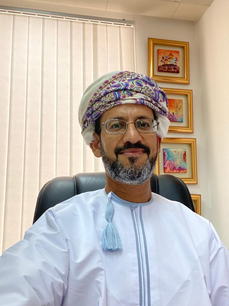 "يبحث المؤتمر الدولي الثامن لكلية التربية في الموسوعات الشرعية العمانية لما لها من مكانة دينية وحضارية وثقافية وتربوية، ويعكس طبيعة الموسوعات التي تعد مصدراً مهماً للحقائق والمعارف."

د. صالح بن سالم البوسعيدي
عميد كلية التربية
#جامعة_السلطان_قابوس