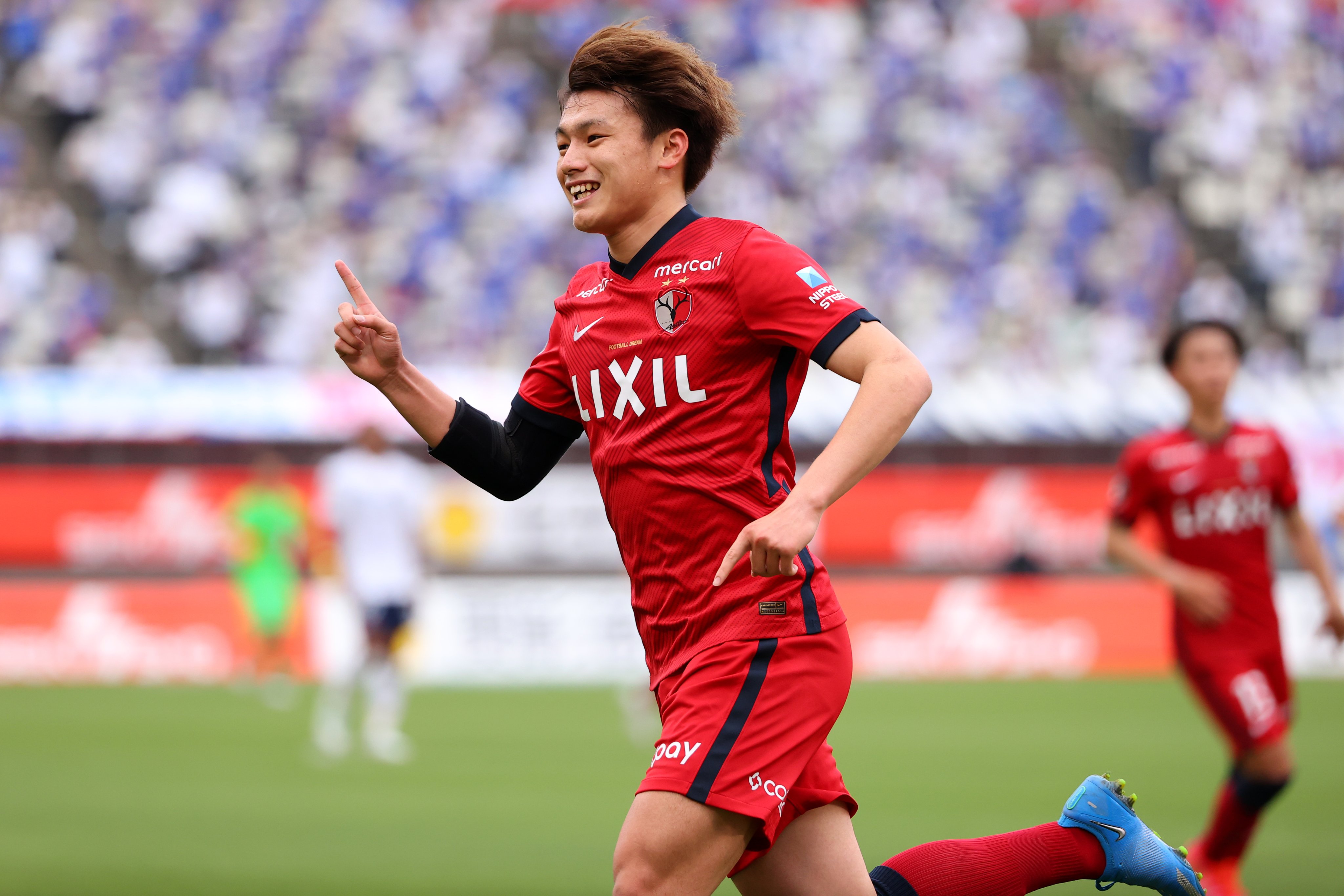 鹿島アントラーズ お知らせ Antlers Kashima Daihyo 上田綺世 選手が22fifaワールドカップカタール アジア最終予選に向けた日本代表に選出されました アントラーズでのプレーと変わらず 勝利に貢献することを最優先に考え チームのために戦っ