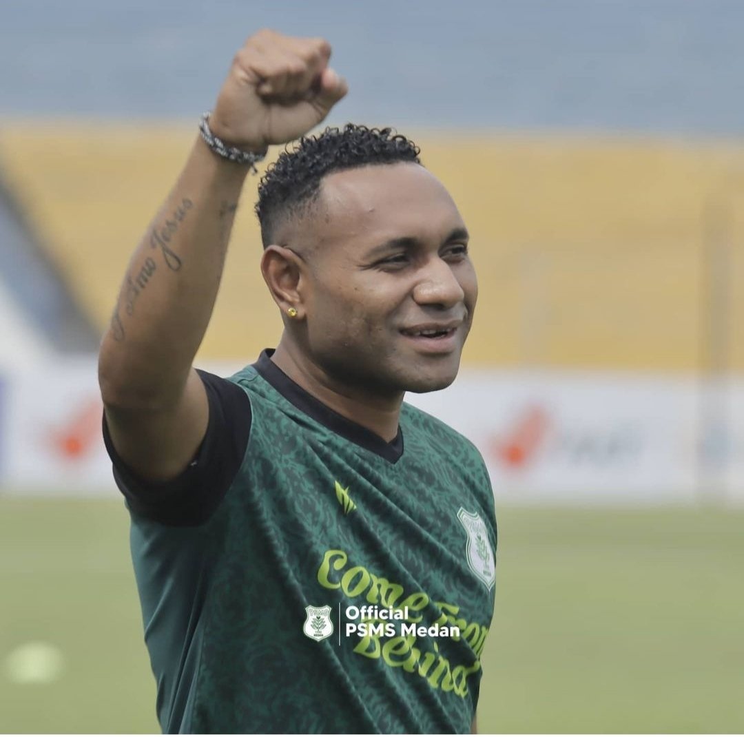 Titus John Londouw Bonai kemungkinan besar akan diturunkan di laga sore ini