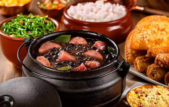 tarsoflx's tweet photo. @LissySandwich Churrasco, virado a paulista, feijoada, coxinha 🇧🇷 https://t.co/kfTfqPwY7M