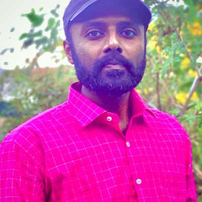 VeeJenish's tweet photo. ஒளியின் அருமையை உணரவைத்த இருளுக்கும் நன்றி சொல்லி தீபஒளித்திருநாளை கொண்டாடுவோம்!
நன்றி 🙏🏽
#HappyDeepavali Folks !!!💖
#NewProfilePic #Deepavali #actor #ActorJenish #lights #LightUpLives ✨ https://t.co/tc1ObSTJ1m
