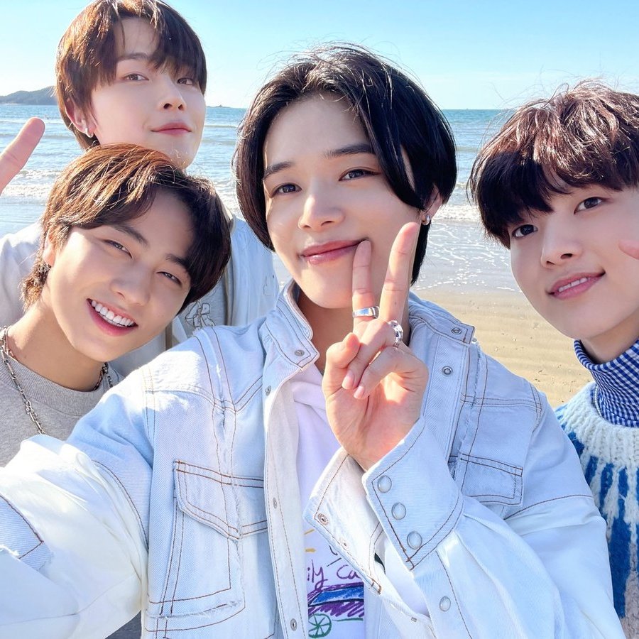 seigi_19's tweet photo. The most happiest day, and month of my life💕 https://t.co/9jmxFHRR4h