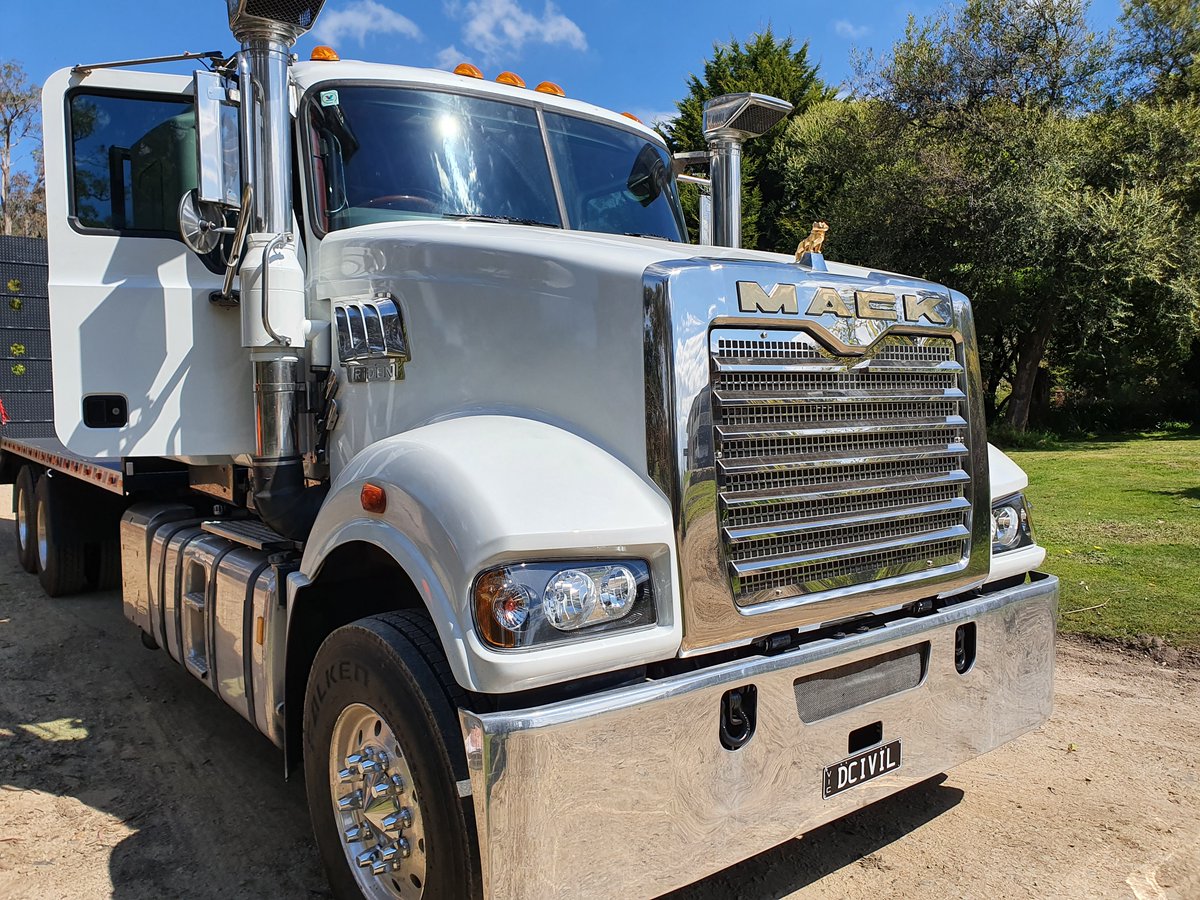 DunstoneCivil's tweet photo. Our Bulldog is gold which represents the fact that our truck has a genuine Mack engine &amp; transmission. If you see a silver Bulldog on the road it means either the engine, transmission or both are not Mack.
#DCIVIL #dunstonecivil #mack #mackbulldog #macktrucks #macktrucksaustralia https://t.co/4WLvoBtsTp