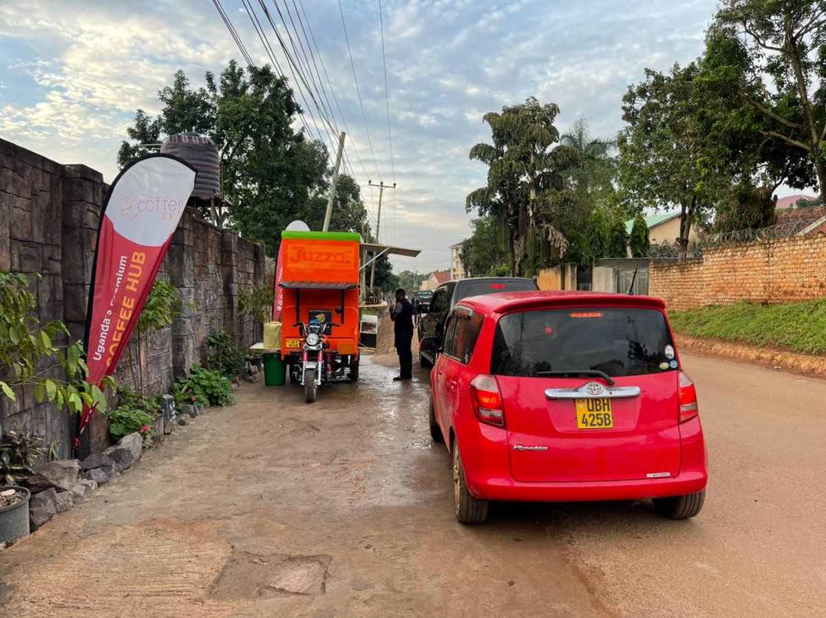 Coffeecity21's tweet photo. Lining up for Coffee on the go @Coffeecity21 Download the juzza App for quick delivery. "Making Coffee Affordable and Available" #juzza https://t.co/DvKvu5mfqF
