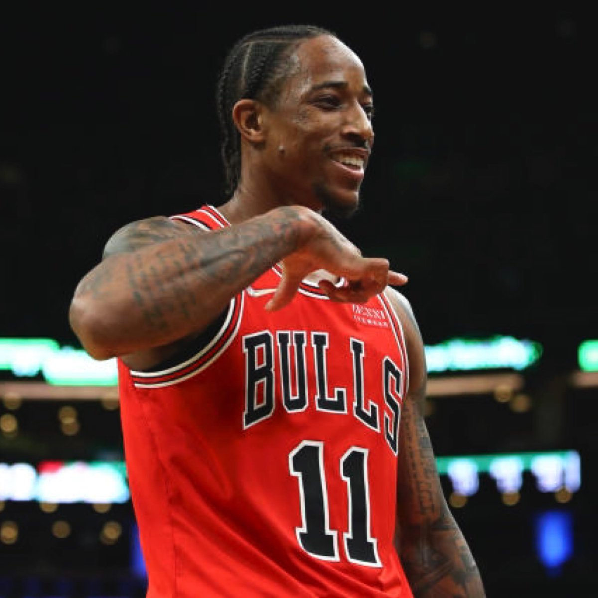 DeMar DeRozan over the last 7 Games:

26 PTS - 4 AST - 6 REB
21 PTS - 6 AST - 6 REB
26 PTS - 6 AST - 5 REB
20 PTS - 5 AST - 3 REB
32 PTS - 3 AST - 6 REB
37 PTS - 2 AST - 7 REB
37 PTS - 1 AST - 10 REB

MVP candidate. 🔥