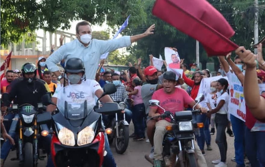 Gran recorrido realizamos por nuestras calles calaboceñas con la fuerza de nuestra comunidad Los Vicarios, llenandonos de amor y esperanza. 

Son muchos sueños los que tenemos por cumplir, sigamos juntos trabajando por el bienestar y la prosperidad de Calabozo y todo el Guárico.