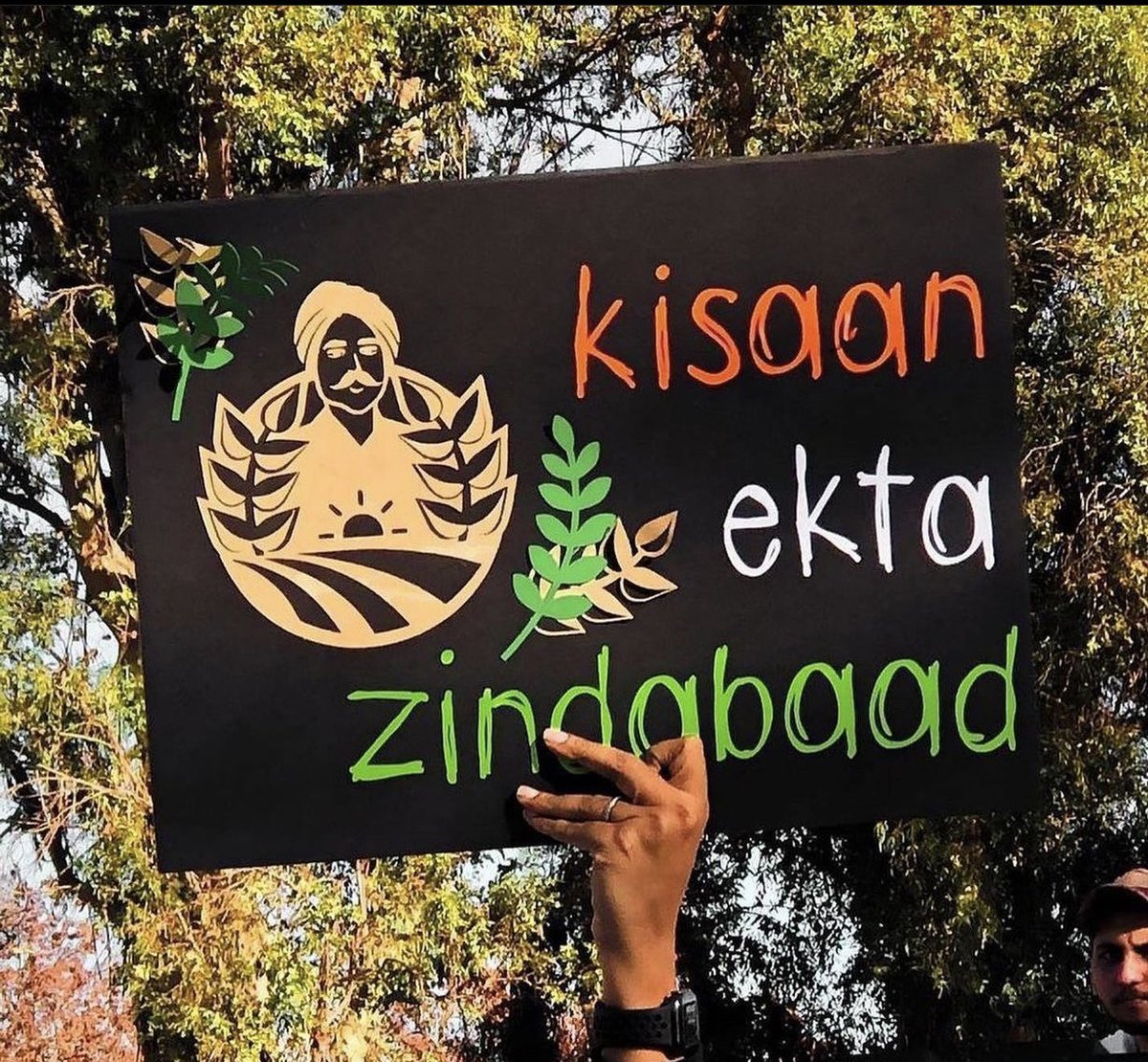 Desi13Castro's tweet photo. There is no denying that there is evil in this world but the light will always conquer the darkness

#DiwaliWithFarmers https://t.co/PbEvw4BiHl