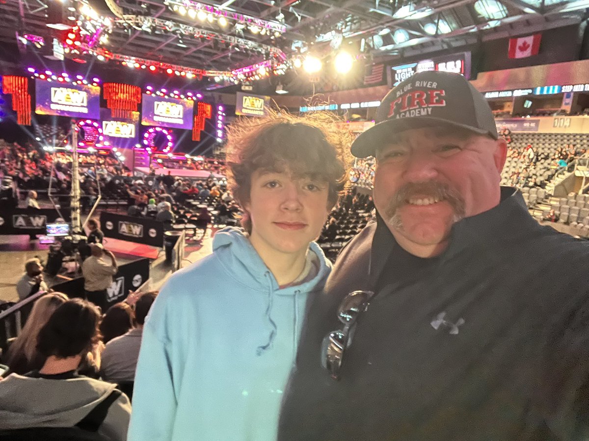 captbizkit's tweet photo. @JRsBBQ Great to see pro wrestling back in Kansas City!!!  Thanks for what you do! https://t.co/YrifJXBSp3