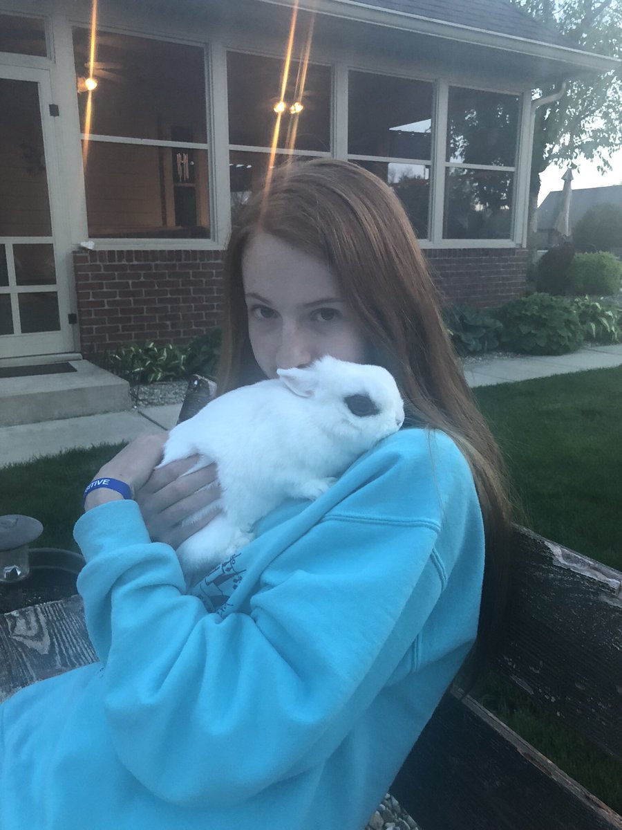 LitzelmanMike's tweet photo. R.I.P. Sugar. One cool rabbit. You did good Em raising her. https://t.co/UAN6sylzZt