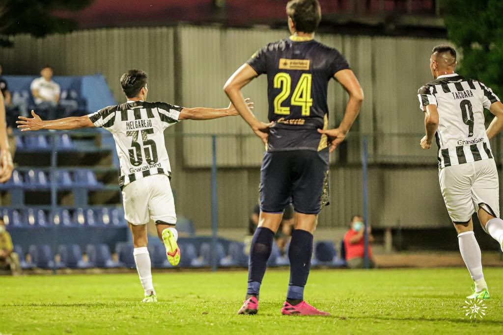LocosXElGuma's tweet photo. A DEFENDER EL TITULO
#Libertad derrotó 2 a 0 al Sportivo Luqueño por los 4tos de final y volverá a jugar una semifinal de Copa Paraguay. Goles de Enciso y Melgarejo para el triunfo gumarelo que mereció más goles. El domingo vs Guarani. #LocosXElGuma https://t.co/tTknUADBQU