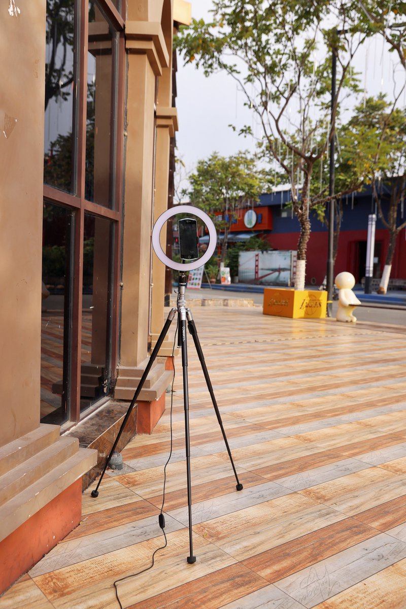 ComanStore's tweet photo. It is also a good helper for live broadcast.
Model Number: #mt55
YouTube: https://t.co/MnXZozYaTb
#coman
#Photos #photographer #photograghy
#FilmTwitter #Amazon
#comantripod #comantripodmonopod #comantripods #vlogger #live #outdoorphotography #photography #photooftheday https://t.co/4k7KWeMWFH