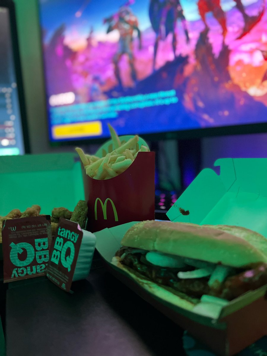 Celebrating tonight on the stream because the McRib IS BACK and I’ve got some free <a href="/McDonalds/">McDonald's</a> Arch
Cards to give to ya’ll! Tune in for good vibes, a special guest
and some saucy McRib goodness!! #McDonaldsPartner

twitch.tv/faxuty