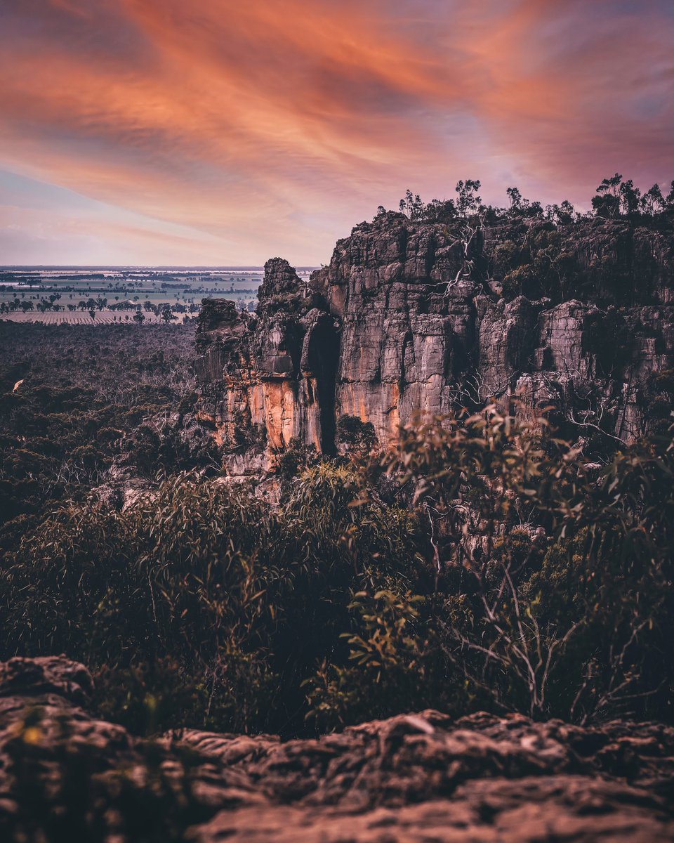 ashhughesphotos's tweet photo. Hollow Mountain #thegrampians #grampiansnationalpark #sunset #hollowmountain #hiking #sunsethikes https://t.co/AvLz5vJpBI