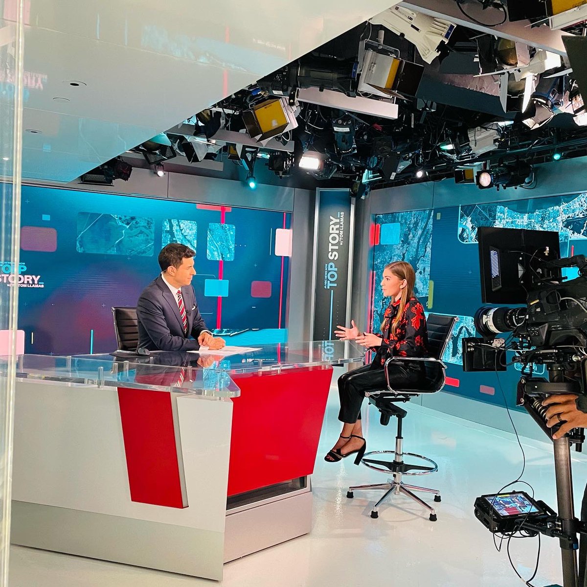 isagutierreztv's tweet photo. Catch me right here reporting on @TopStoryNBC with the amazing @LlamasNBC for the rest of the year. 

You can watch us on @NBCNewsNow M-F at 7pm ET via @peacockTV, YouTube, or anywhere you stream TV!

🇨🇺🇻🇪 #MoreLatinosInNews https://t.co/CKSAmMukrs