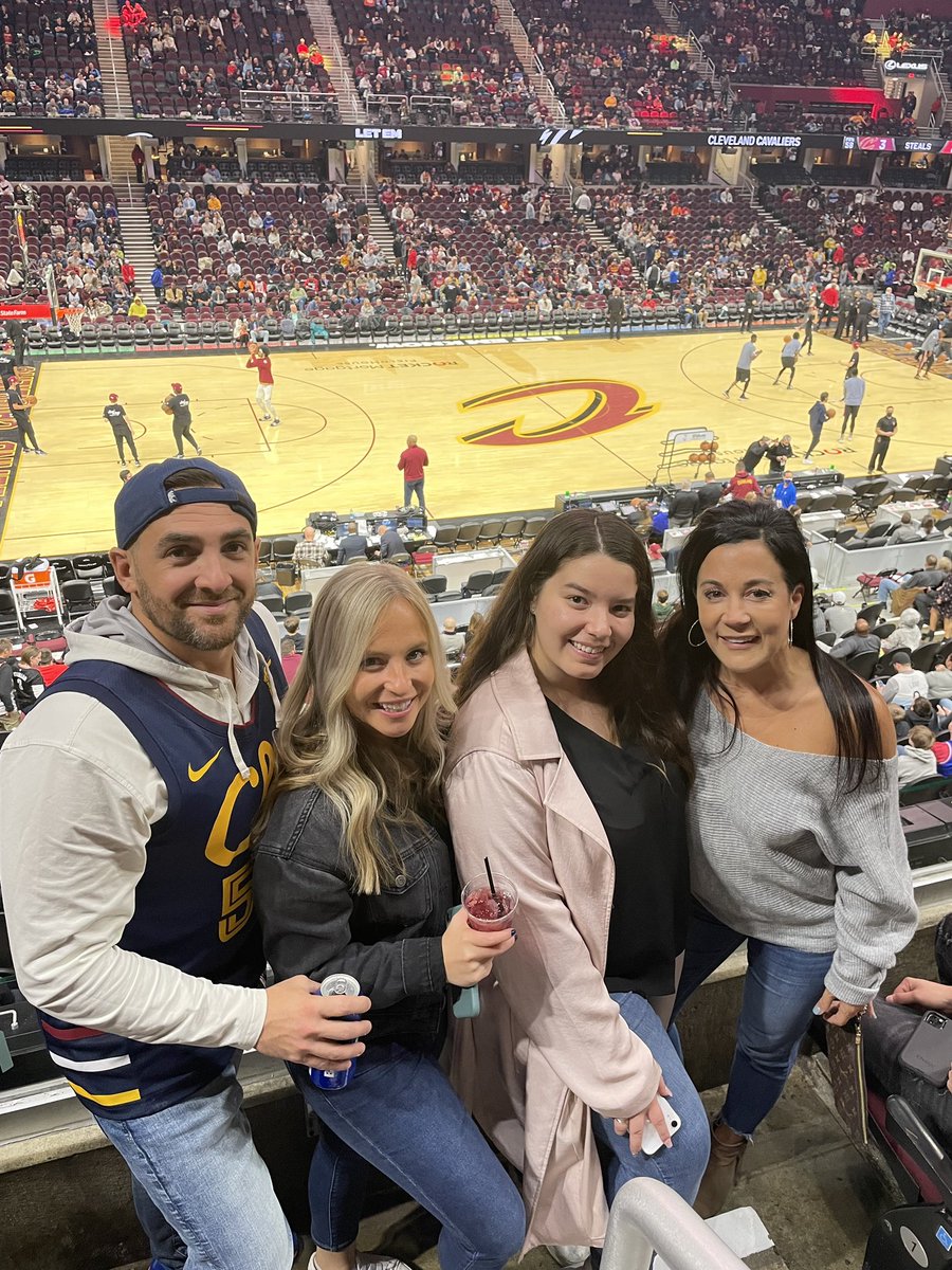 jvlanciotti's tweet photo. Just some Q3 belt winners watching some Cavs winners! #theLand https://t.co/unWCIXRpLz