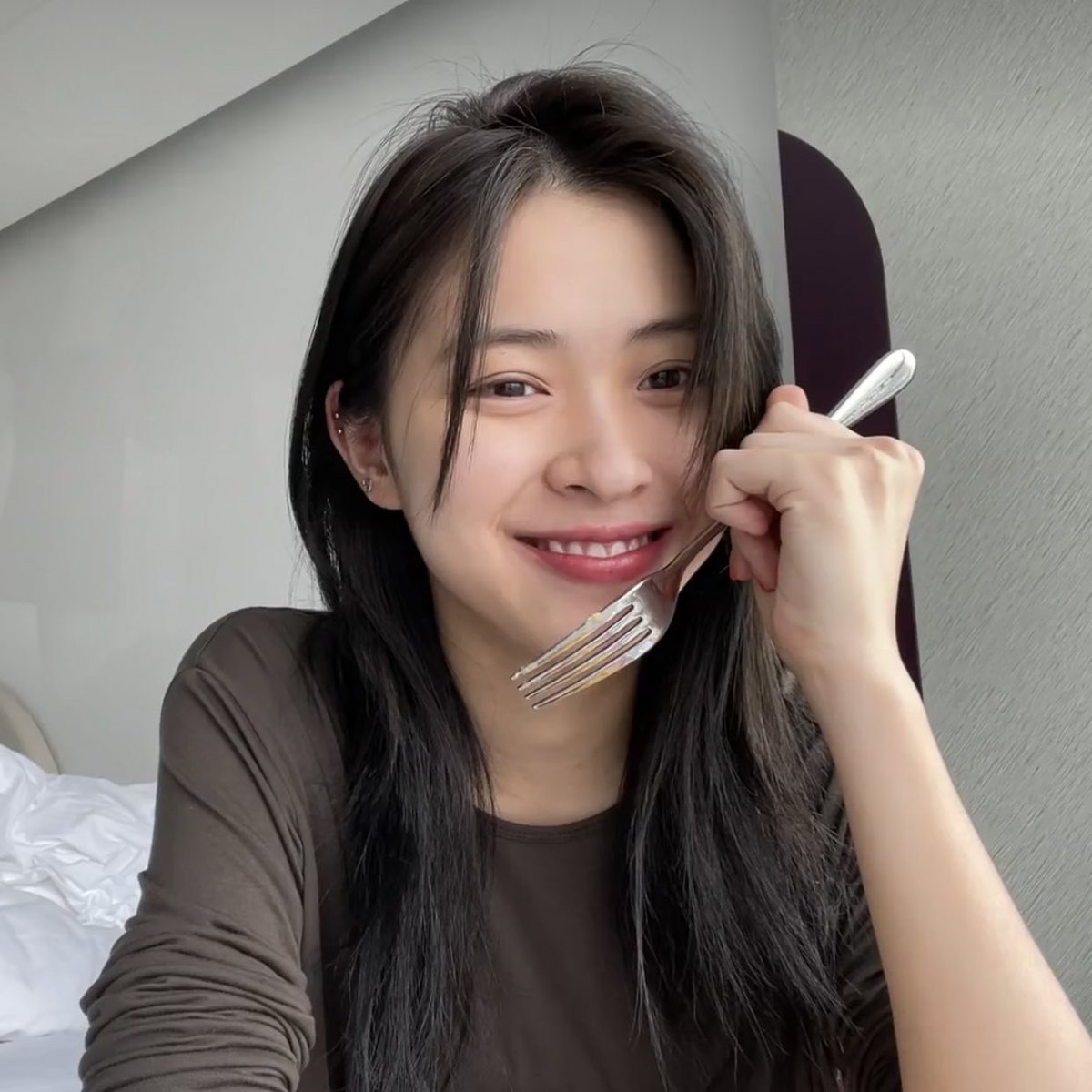 low quality ryujin tweet media