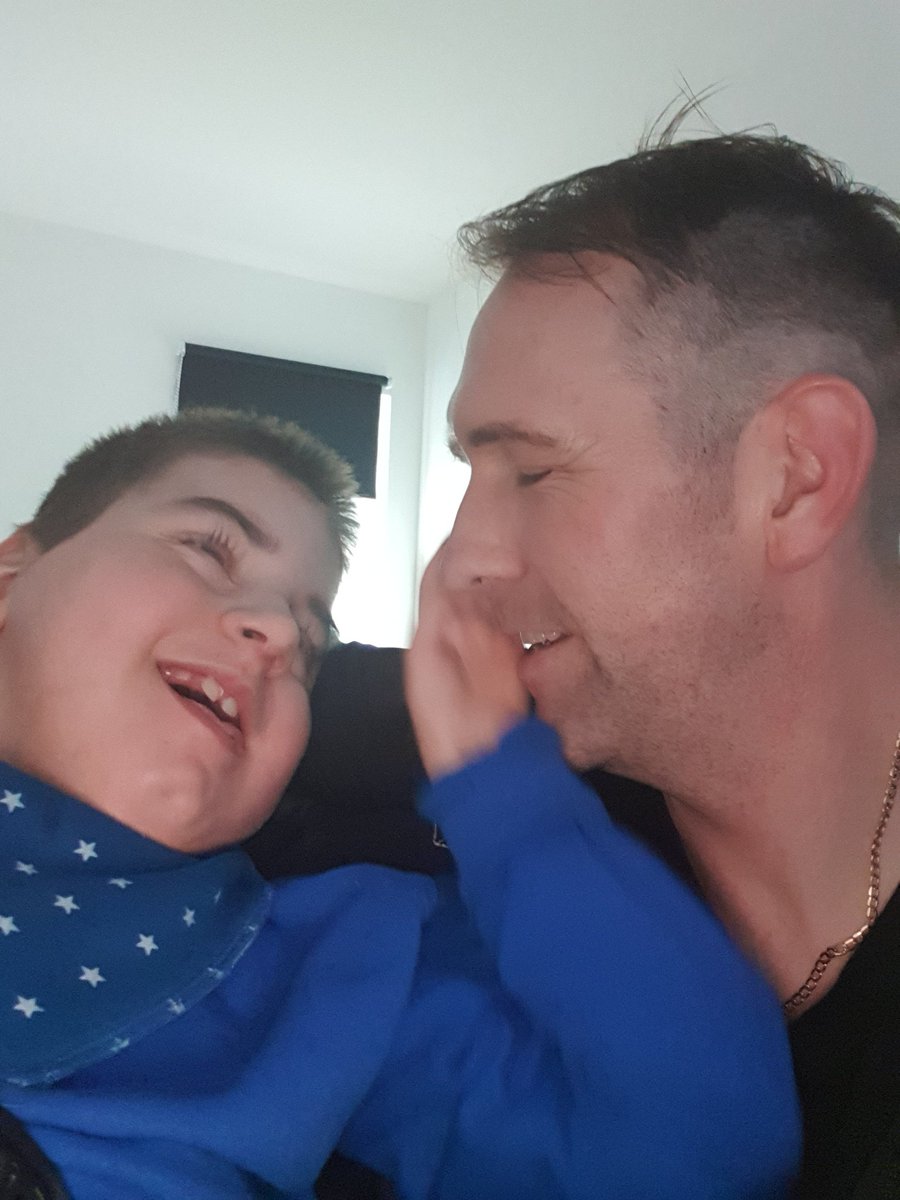 Wizard_ofOZZIE's tweet image. Hi guys I don't normally share any info about me that's personal but I'm currently sitting with my 8 year old Jake Thierry who literally has hour's left on this earth and is still smiling.  I'm in bit's but if he can smile now please don't let the lil things ever get you down. ❤