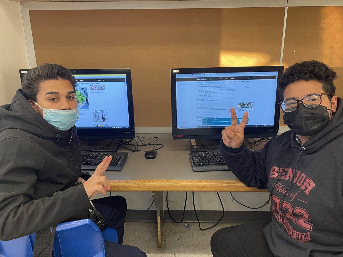 Lehmanyabc's tweet photo. #outstandinglesson Reviewing macro nutrients, dietary recall and overall caloric intake tracking carbohydrates, fats, and proteins in #healthclass #research #studentled #discussion @FlushingYabc @JohnMazzocchi @willoughbYABC @D79Nick @ColumbusYabc @YABCs_NYC @d79SuptZweig https://t.co/fKZNQaqfWf