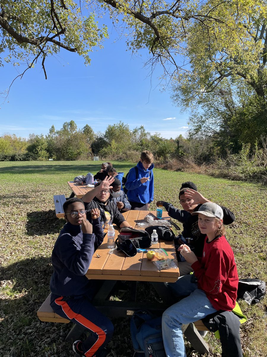 BTWashingtonMS's tweet photo. 8th graders enjoyed a beautiful day at Presquile Island learning about our native wildlife. We had an amazing experience from our JRA guides! #nnps #nnpsyouthdevelopment https://t.co/j1EfQpB2TY