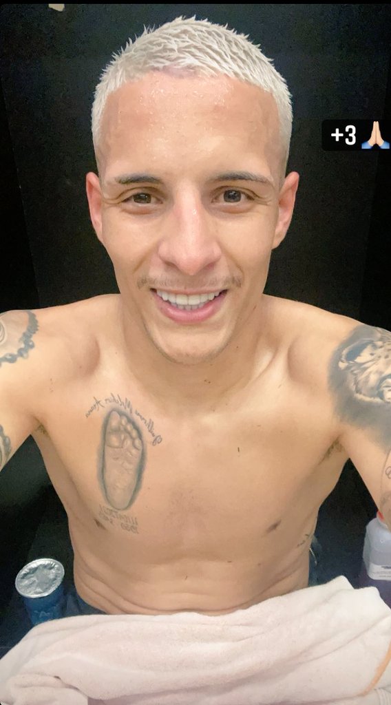 Guilher39207447's tweet photo. Aqui é Galo poraa 🐔⚫⚪🔥 https://t.co/xfmusHbz4e