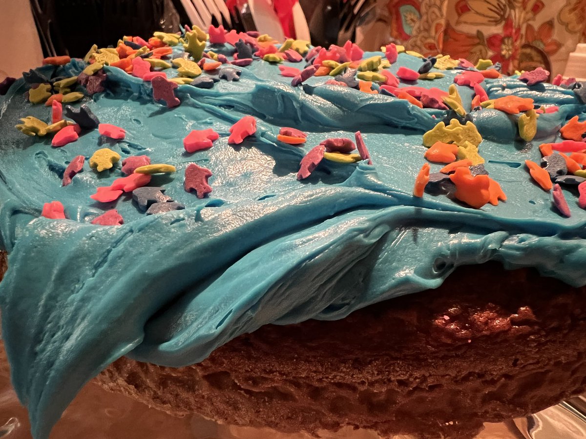 FishBowlFamily's tweet photo. Wait, what?! 🎏 #morecake #funfetticake @Pillsbury 🤍 https://t.co/bxORCzpKKS