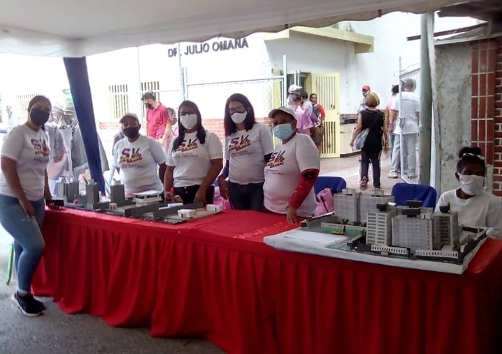 MsvPlaza's tweet photo. #3Nov| Desde el Municipio Plaza con Presencia de @jhoagaby Secretaria Ejecutiva del @MovSomosVe se llevó a cabo Plan de Acción en Amor a las Víctimas del Bloqueo Económico @NicolasMaduro @MervinMaldonad0 @HectoRodriguez @luiscarPSUV https://t.co/foc8kFUzh8