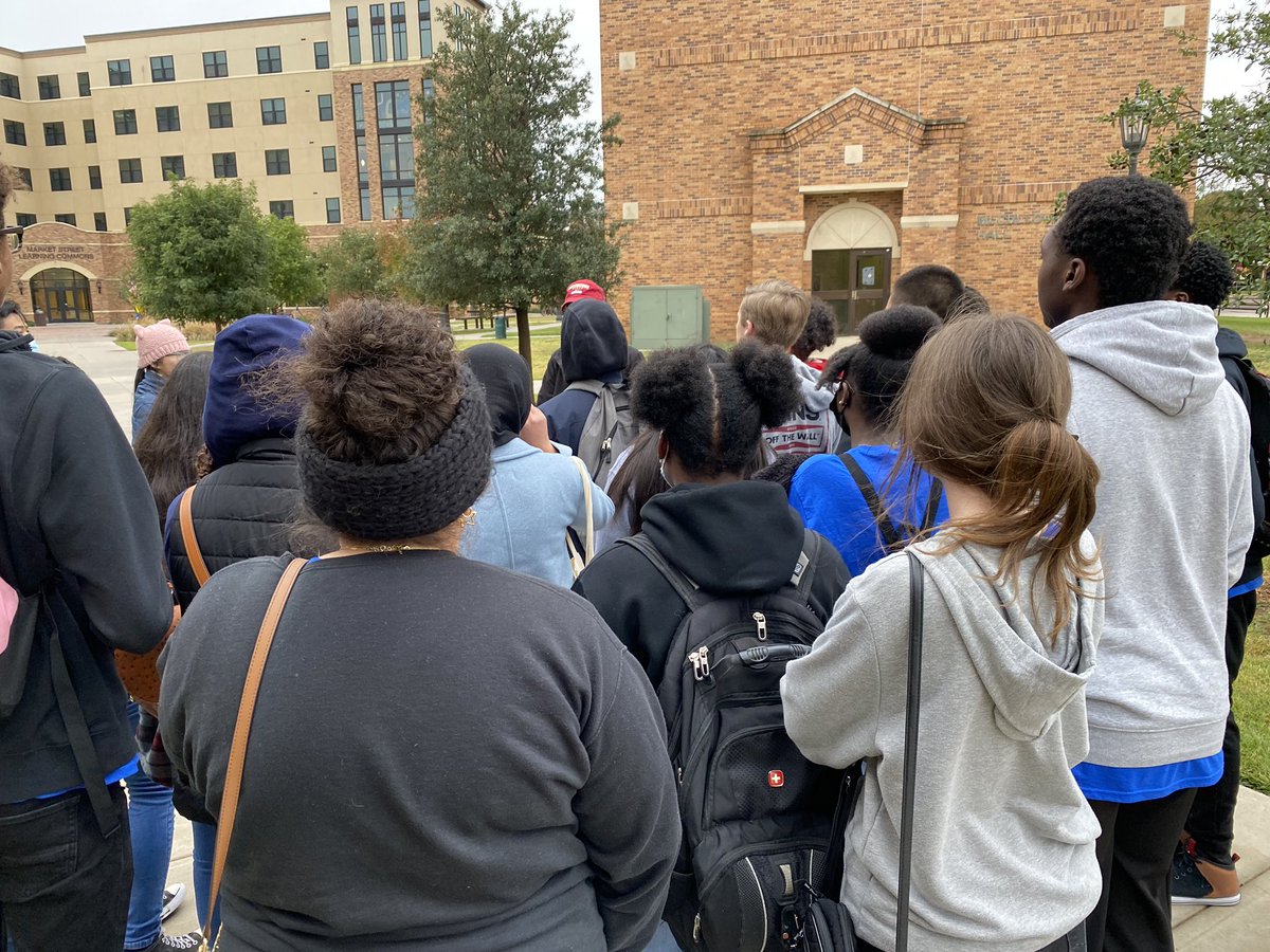 AvidRidge's tweet photo. 11th grade AVID visits Midwestern State University! Thanks to @MSUTexas for a FABULOUS tour! See you next year. @FossilRidgeKISD @KellerISDAVID https://t.co/wIbaENGtmW